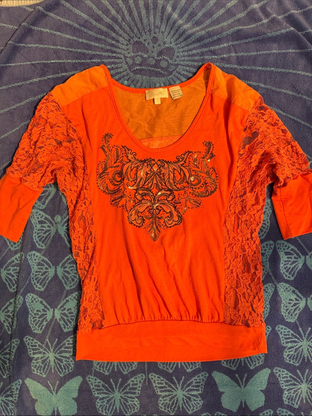 Miss me size small S Women’s Orange Lace Sleeve Scoop Neck Top